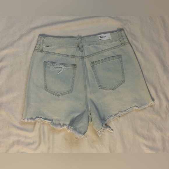 LIGHT BLUE DENIM SHORTS SIZE: 14 - Picture 2 of 5
